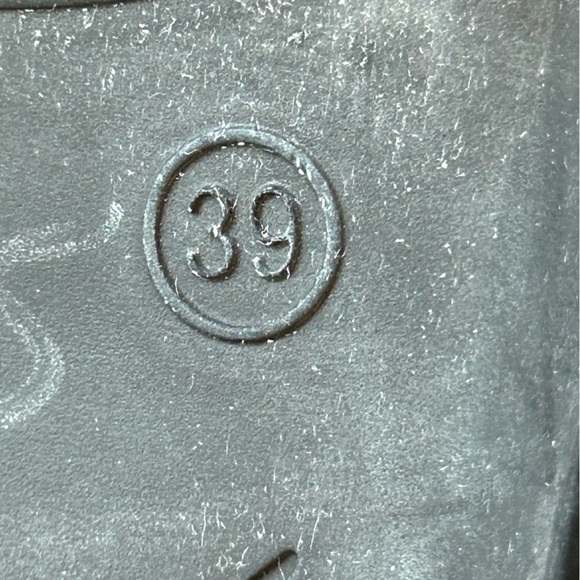 Dansko Vintage Olivia Black and Metalic Gold/Bronze Patterned Loafers 1” Heel - Picture 12 of 12